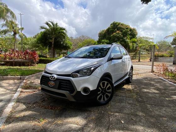 HYUNDAI HB20X 1.6 16V STYLE FLEX 4P AUTOMÁTICO